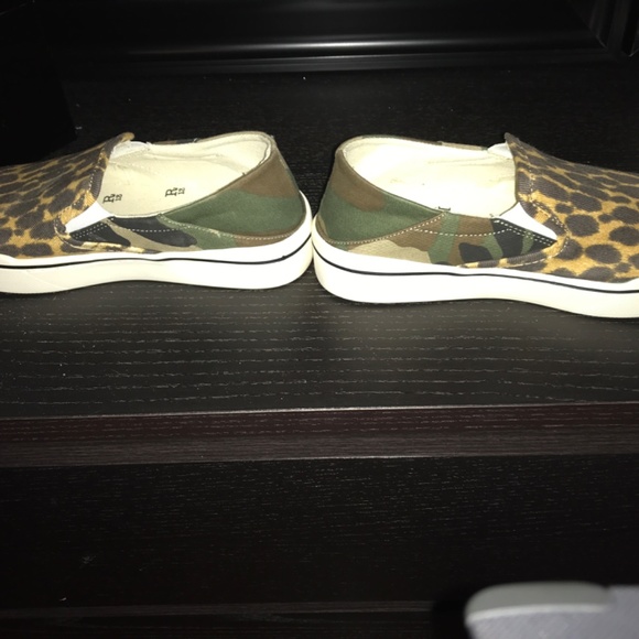 R13 Slipon Canvas sneaker - Picture 2 of 5